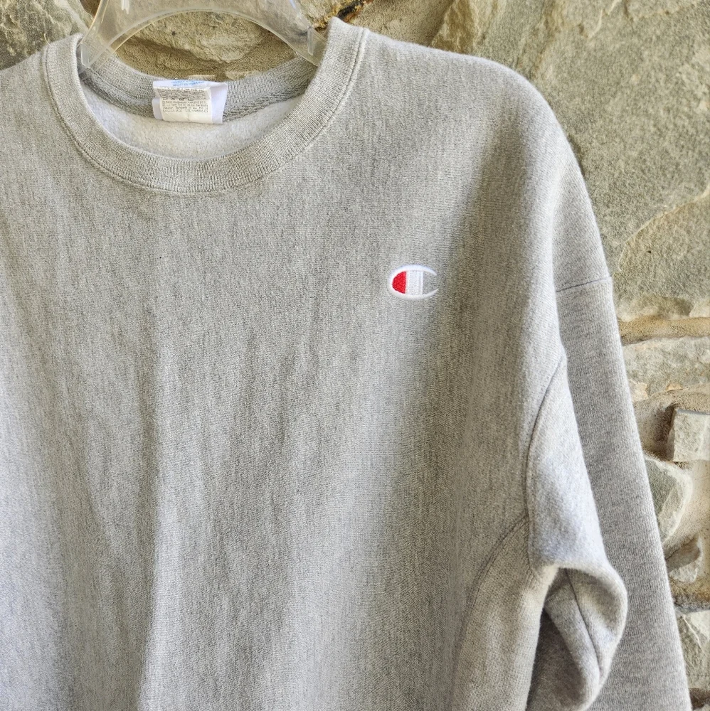 Champion Sweatshirt - Picture 2 of 6